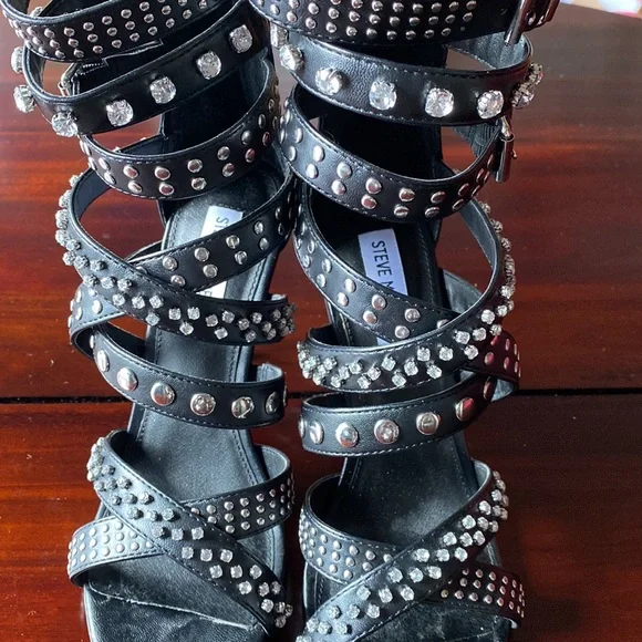 Steve Madden black silver studded heel booties. - Picture 5 of 6